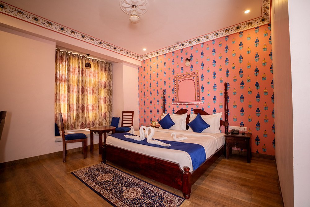 Laxmi Niwas Jaipur Swimming Pool
