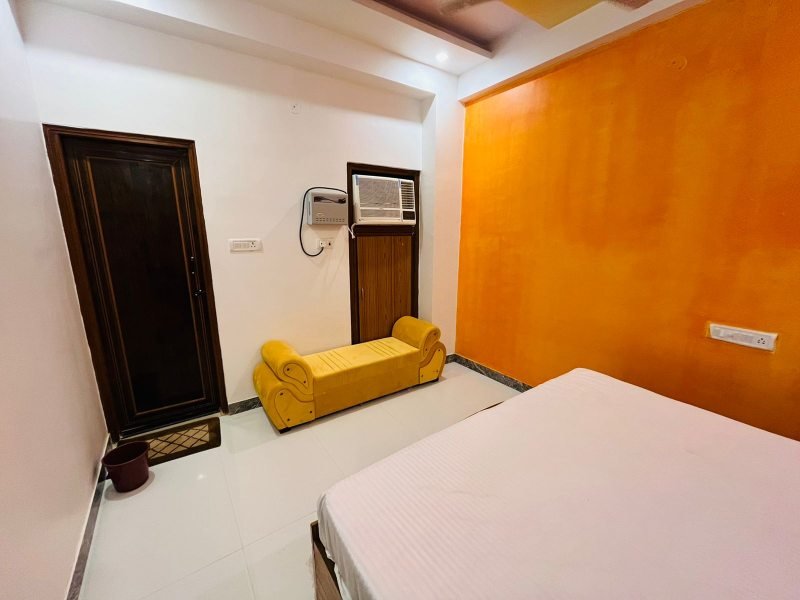 Hotel Awadh Ayodhya Dining Area