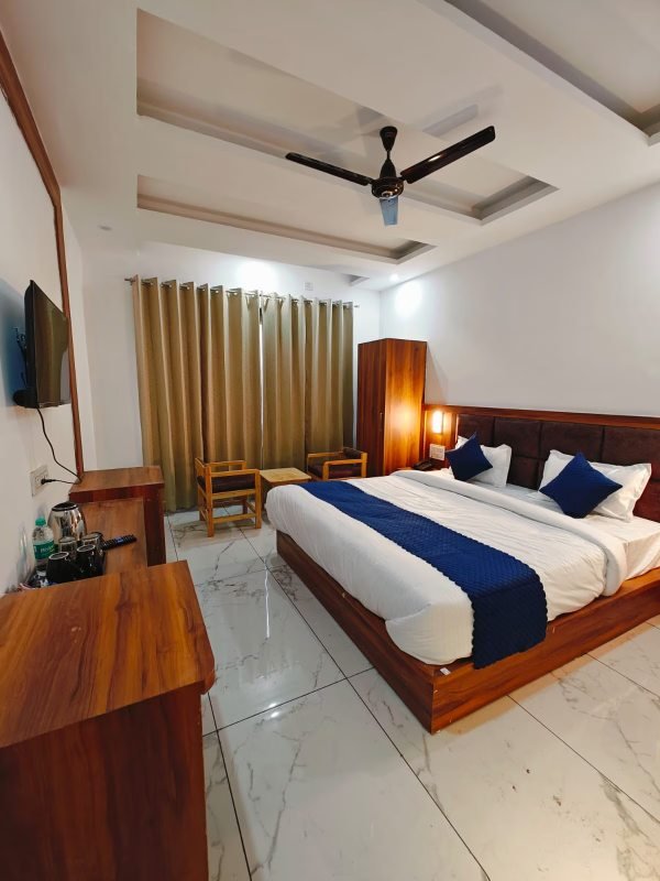 DC Hills Rishikesh Comfortable Bedding