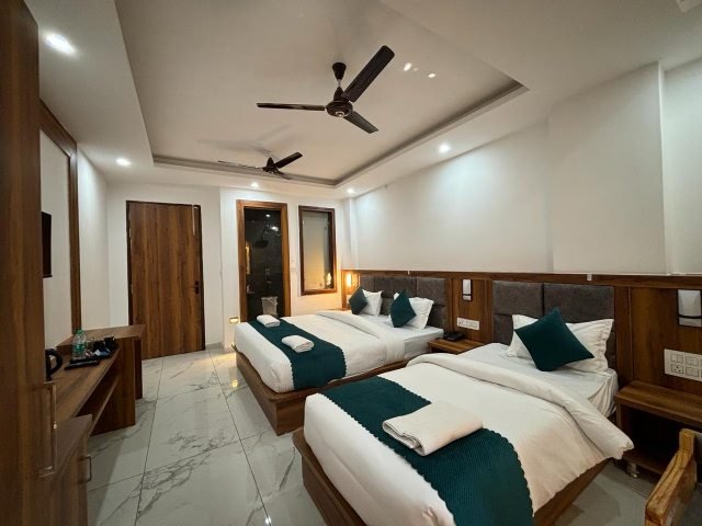 DC Hills Rishikesh Deluxe Room