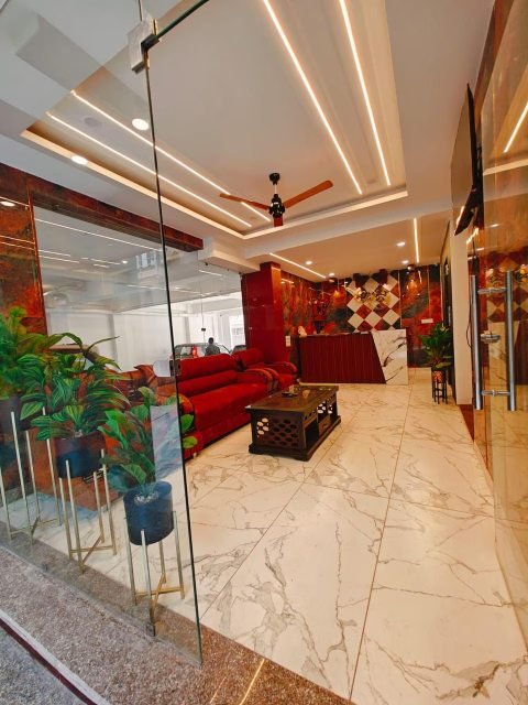 DC Hills Rishikesh Cozy Seating Area
