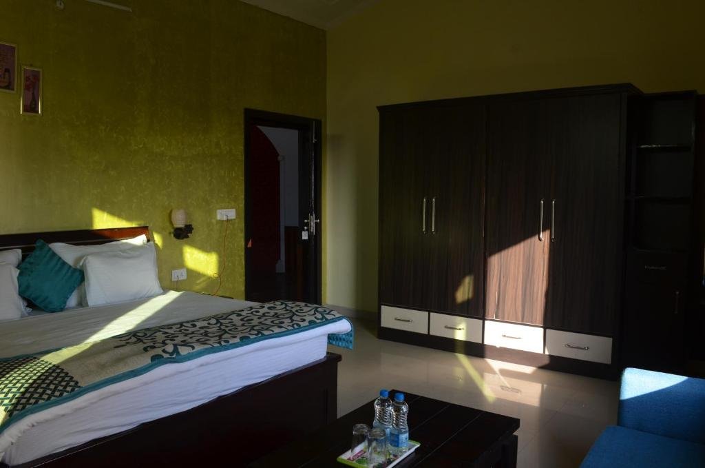 Nabh Resort Naukuchiatal Cottage Interior