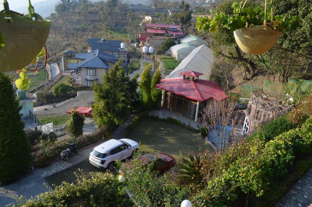 Nabh Resort Naukuchiatal Outdoor Area