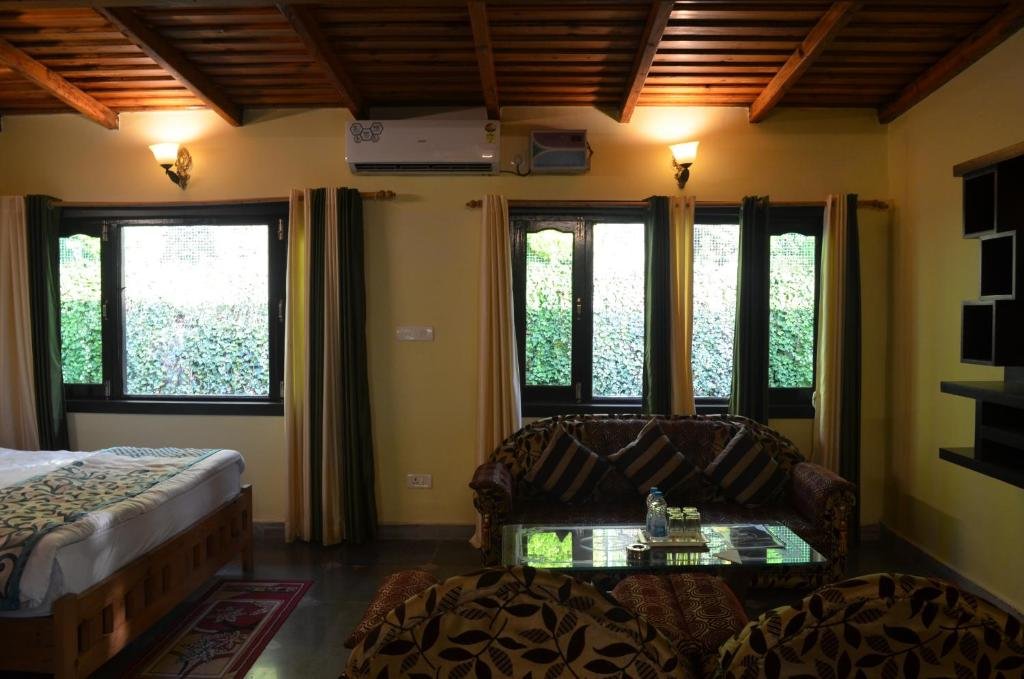 Nabh Resort Naukuchiatal Lounge