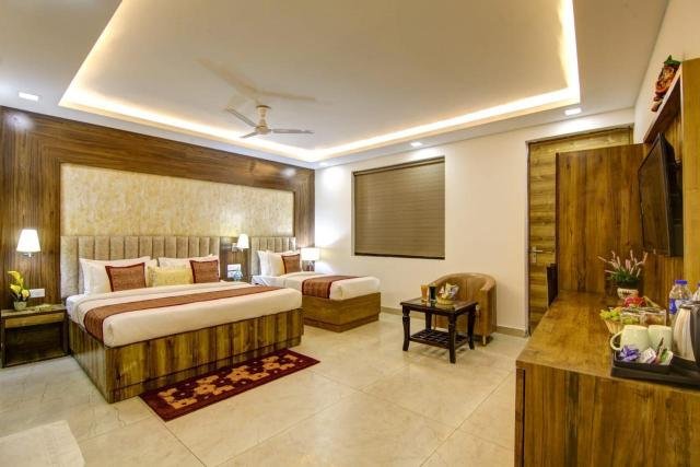 Modern Bathroom with Premium Fixtures at Prithvi Palace