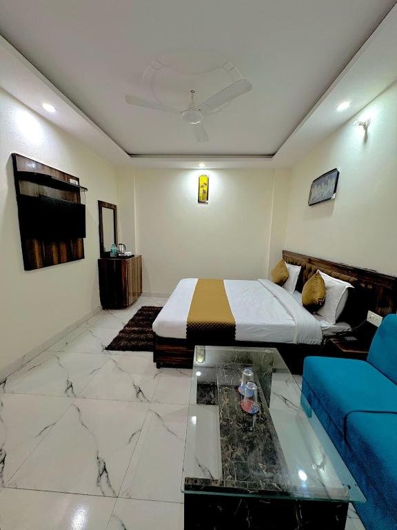 Royal Center Haridwar Dining Area
