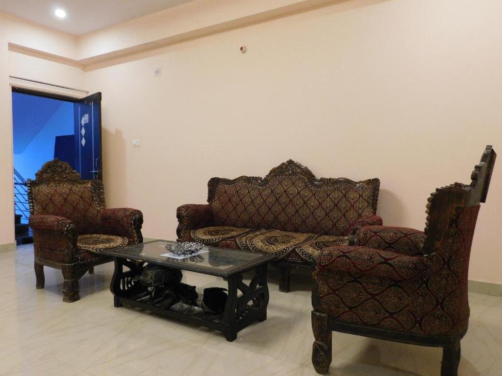 Outdoor Seating Area at Shiv Saran Homestay Varanasi